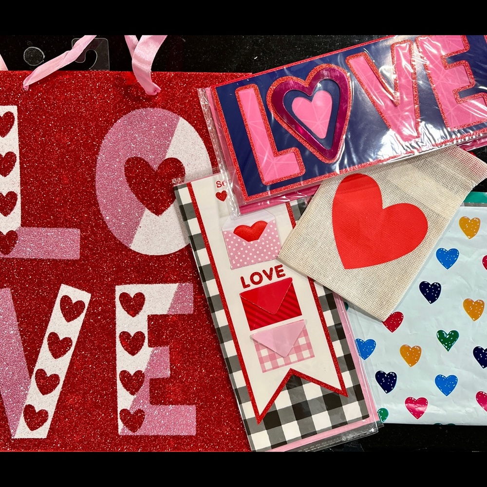 ALL ❤️GIFTS come w/Gift Bag/Box🛍&Card💌!!